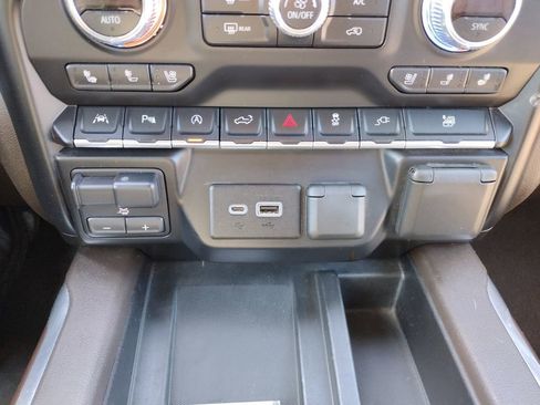 Used 2019 GMC Sierra 1500 SLT w/ SLT Premium Plus Package AWD/4WD image 31