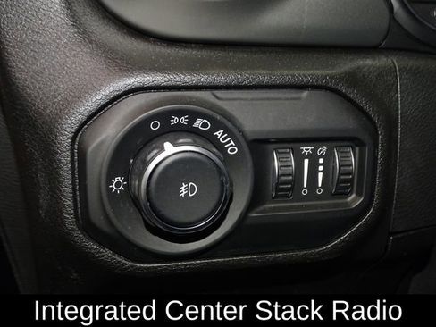 Used 2021 Jeep Wrangler Unlimited Sport image 17