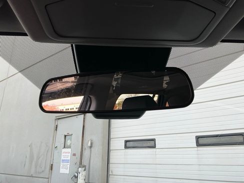 Used 2025 Toyota RAV4 XLE image 18