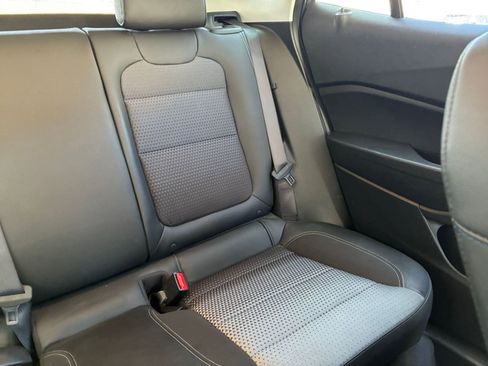 Used 2025 Chevrolet Trax LT image 36