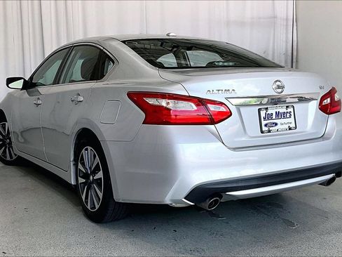 Used 2017 Nissan Altima 2.5 SV FWD image 5