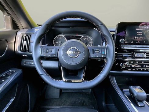 Used 2024 Nissan Pathfinder Rock Creek AWD/4WD image 11