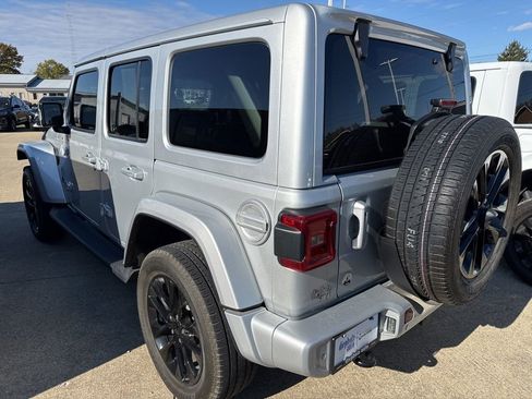 Used 2023 Jeep Wrangler Altitude image 4