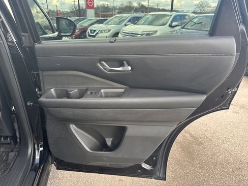 Certified 2023 Nissan Pathfinder SL image 38