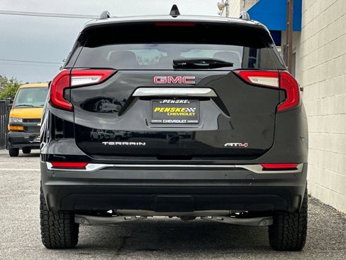 Certified 2022 GMC Terrain AT4 w/ Infotainment Package II AWD/4WD image 5