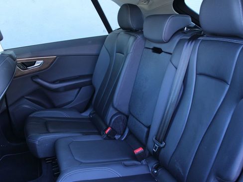 Used 2020 Audi Q8 Premium w/ Black Optic Package image 18