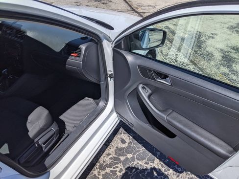 Used 2015 Volkswagen Jetta S FWD image 13