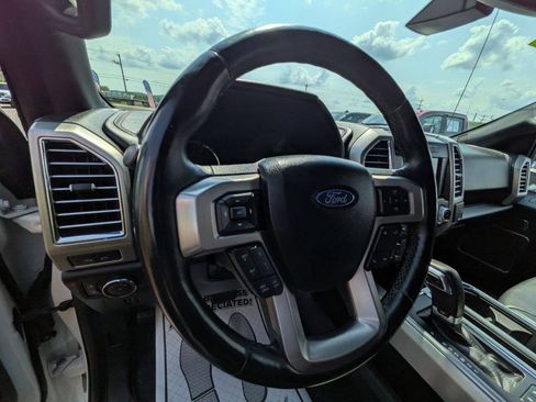 Used 2017 Ford F150 Platinum w/ Equipment Group 701A Luxury AWD/4WD image 16