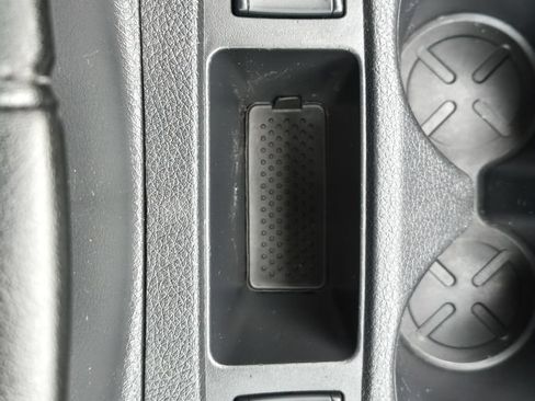 Used 2017 Nissan Rogue SV FWD image 29
