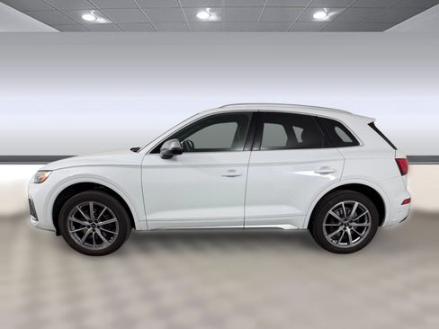 Certified 2024 Audi SQ5 Premium Plus AWD/4WD image 2
