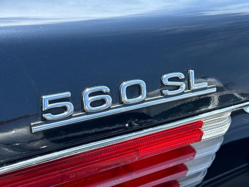 Used 1988 Mercedes-Benz 560 SL image 6