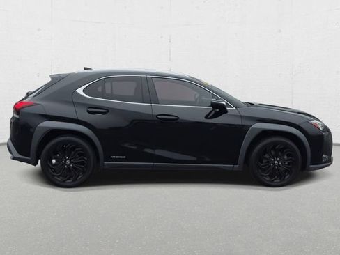 Used 2021 Lexus UX 250h w/ Accessory Package (Z1) AWD/4WD image 4