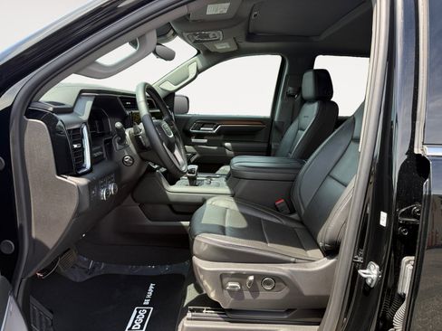 Used 2024 GMC Sierra 1500 Denali w/ Technology Package AWD/4WD image 10