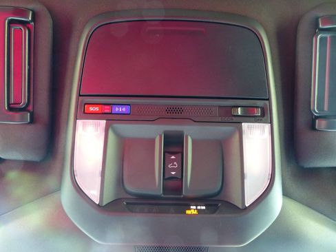 Used 2025 Subaru Forester Limited w/ Popular Package #2 image 35