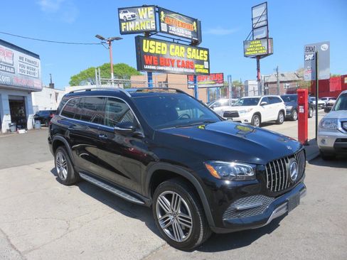 Used 2020 Mercedes-Benz GLS 450 4MATIC image 3
