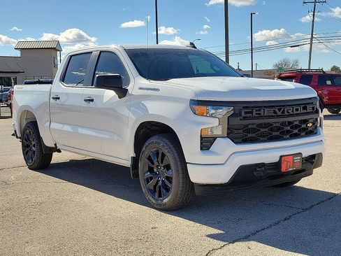 Used 2024 Chevrolet Silverado 1500 Custom image 6