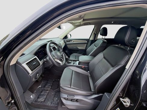 Used 2023 Volkswagen Atlas SEL AWD/4WD image 19