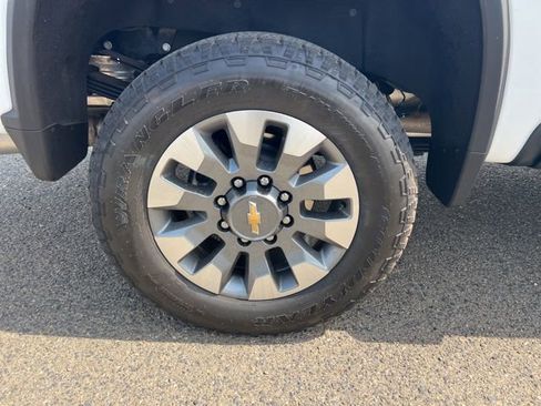 Certified 2024 Chevrolet Silverado 3500 LT image 23