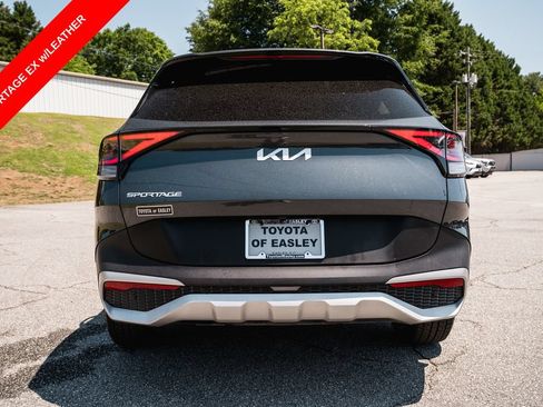Used 2024 Kia Sportage EX FWD image 6