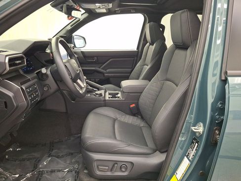Certified 2025 Toyota 4Runner TRD Off-Road Premium w/ Tow Technology Package AWD/4WD image 15