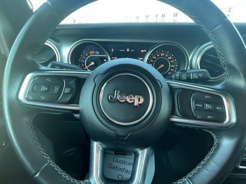 Used 2019 Jeep Wrangler Unlimited Sahara w/ Safety Group AWD/4WD image 13