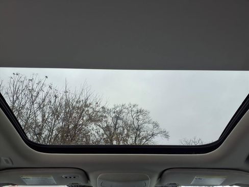 Certified 2024 Ford Edge SEL w/ Convenience Package image 5