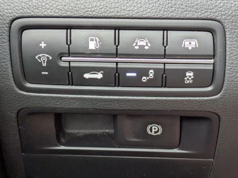 Used 2018 Genesis G80 3.8 w/ Option Group 02 image 24