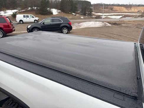 Used 2021 Chevrolet Silverado 2500 Custom w/ Custom Value Package image 16