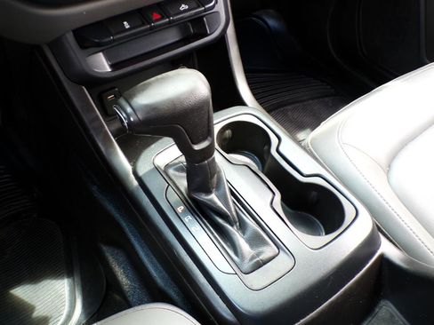 Used 2015 Chevrolet Colorado W/T RWD image 15