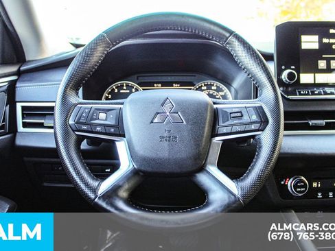 Used 2024 Mitsubishi Outlander SE image 27