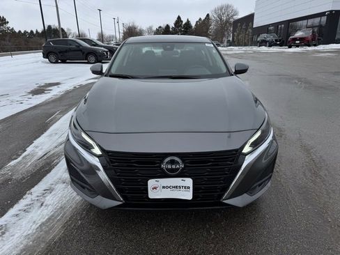 Used 2023 Nissan Altima 2.5 SV image 32