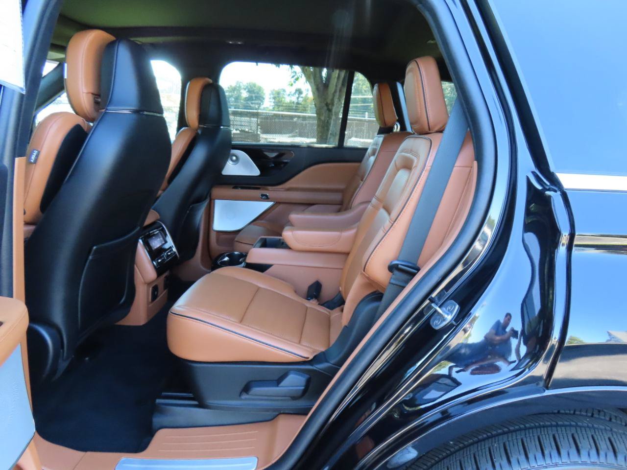 Used 2022 Lincoln Aviator Black Label w/ Dynamic Handling Package AWD/4WD image 17