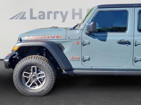 New 2025 Jeep Gladiator Mojave w/ Steel Bumper Group image 2