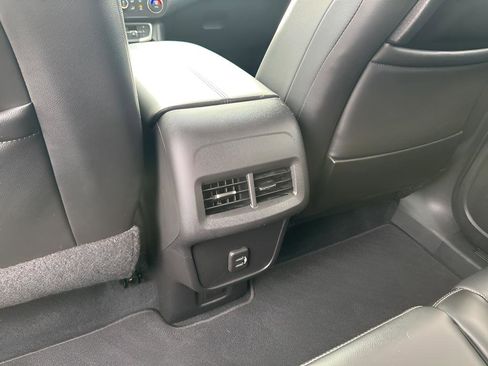 Used 2022 GMC Terrain SLT w/ Infotainment Package II image 21