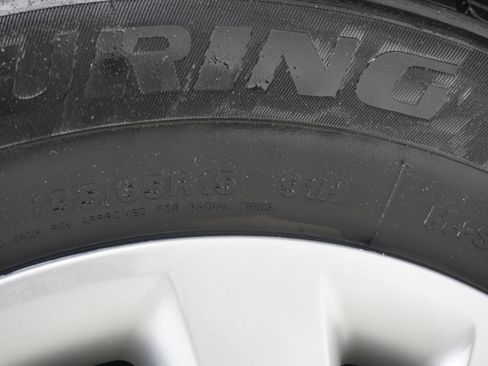 Used 2019 Hyundai Elantra SE w/ Cargo Package image 24