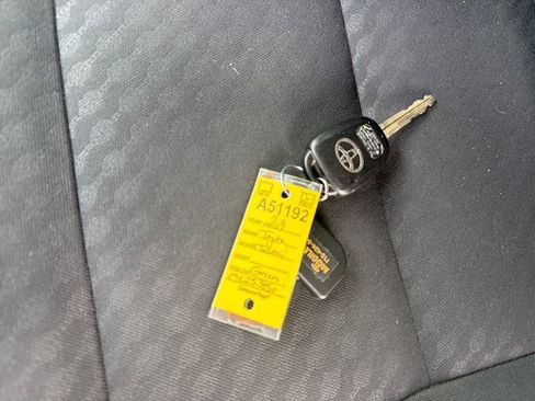 Used 2021 Toyota Tacoma SR5 w/ Trail Edition image 32