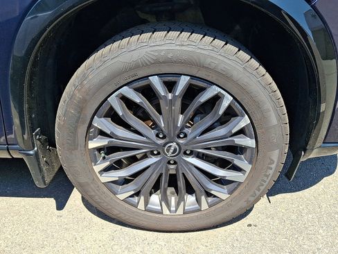 Used 2024 Nissan Rogue Platinum AWD/4WD image 4