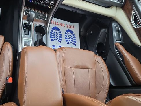 Used 2019 Subaru Ascent Touring w/ Popular Package #2 AWD/4WD image 25