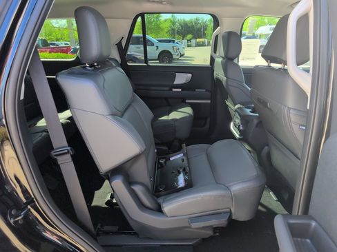 New 2026 Ford Expedition Active RWD image 15