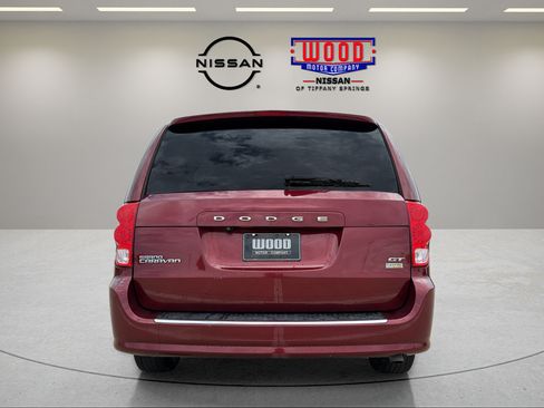 Used 2019 Dodge Grand Caravan GT FWD image 3
