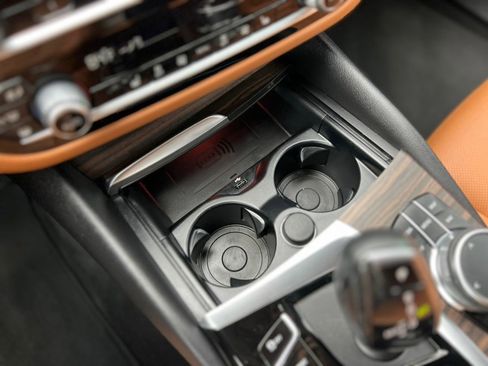 Used 2022 BMW 530i xDrive 530i xDrive Sedan w/ Convenience Package image 18