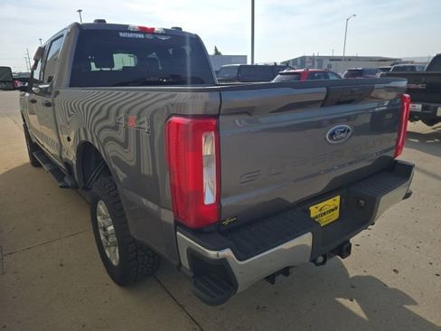 Used 2024 Ford F250 XLT AWD/4WD image 7