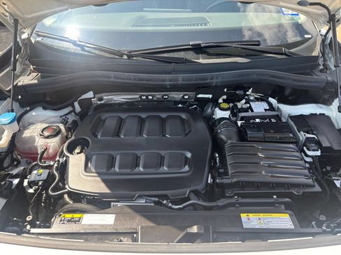Used 2026 Volkswagen Tiguan SE AWD/4WD image 29