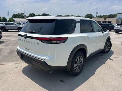 Used 2024 Nissan Pathfinder S FWD image 6
