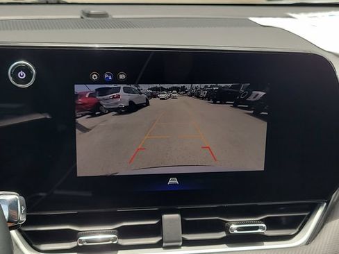 Used 2025 Chevrolet Equinox LT AWD/4WD image 23