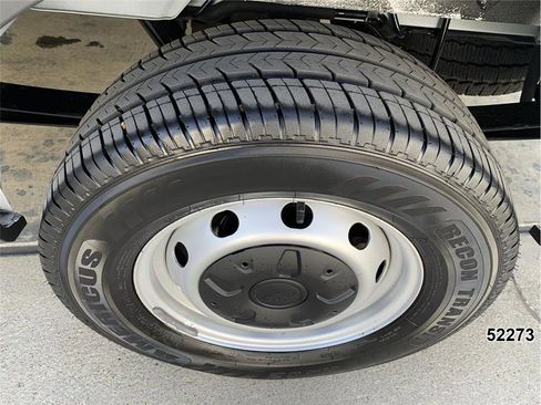 Used 2023 Ford Transit 350 XL image 18