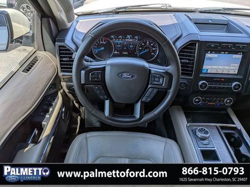 Used 2018 Ford Expedition Limited w/ Equipment Group 301A RWD image 16