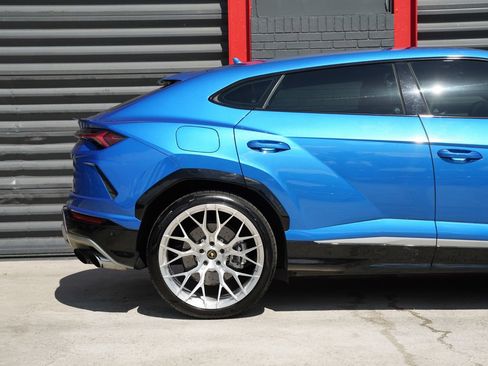 Used 2019 Lamborghini Urus AWD/4WD image 12