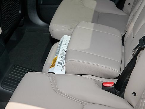New 2026 Volvo XC90 T8 Plus w/ Protection Package Premier AWD/4WD image 22