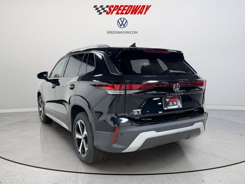 New 2026 Volkswagen Tiguan SE image 5